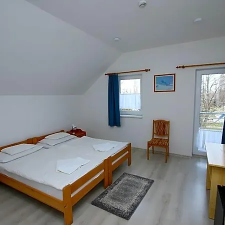 Aqua Hotel 2*