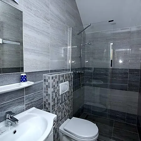 Otel Aqua